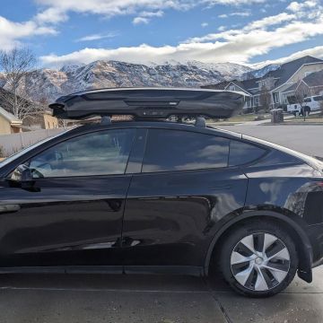 Cargon Slimbar Neo & Thule Motion 3 XL Low - Tesla Model Y
